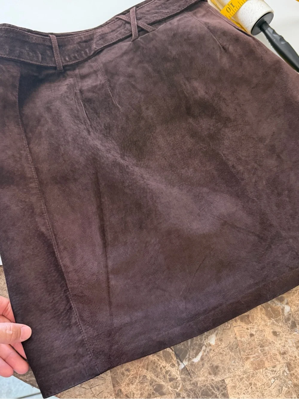 Vintage Ann Taylor Brown Leather Suede Wrap Skirt - Size 4. - Picture 13 of 15